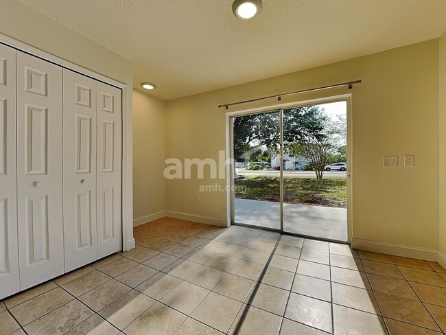 Photo - 1019 Brenton Leaf Dr