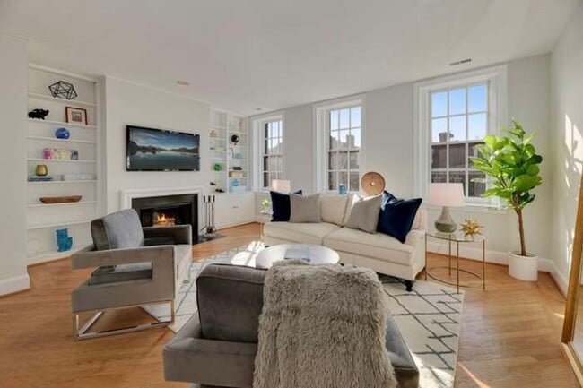 Photo - 2115 S Street NW #2B