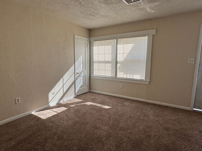 Photo - 1605 NW Williams Ave