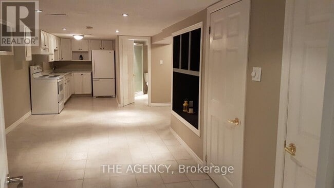 Photo - 236 Demaine Crescent