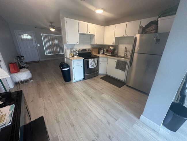 Photo - 14500 Sussex Dr