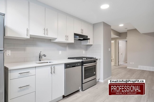 Building Photo - 6305 66 St