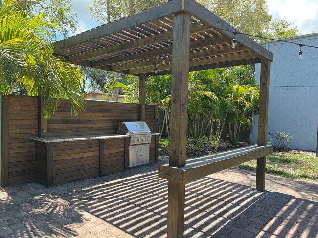 Photo - Oasis at Ballast Point Apartments