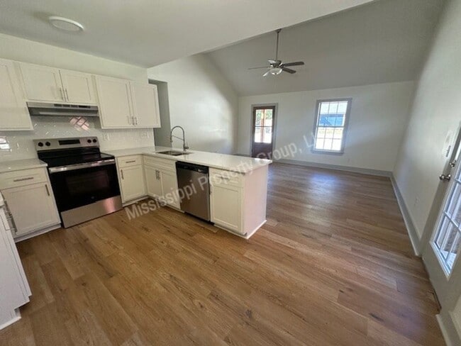 Photo - 3BR/3BA For Rent Unit 116 CR 102