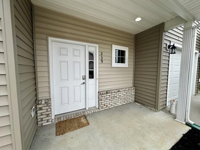 Photo - 239 Louise Ln