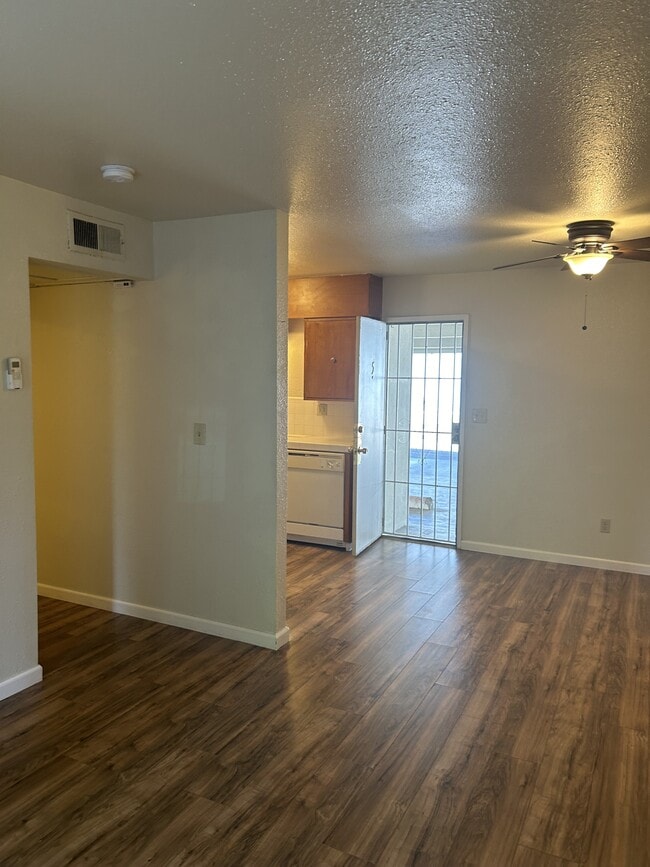 Photo - 120 E Fairmont Ave