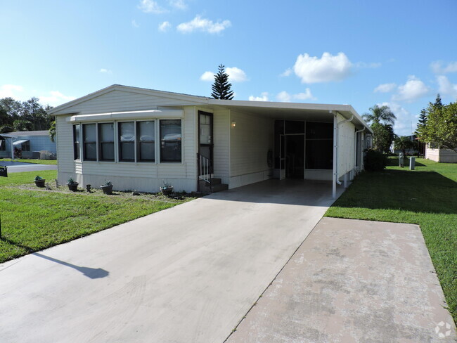 Building Photo - 4756 SE Dogwood Terrace Rental