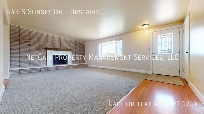Photo - 643 S Sunset Dr Unit Upstairs