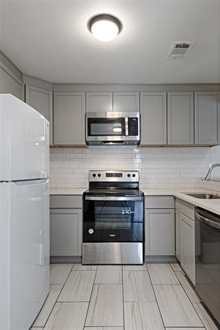 Photo - 8545 Midpark Rd Unidad 2