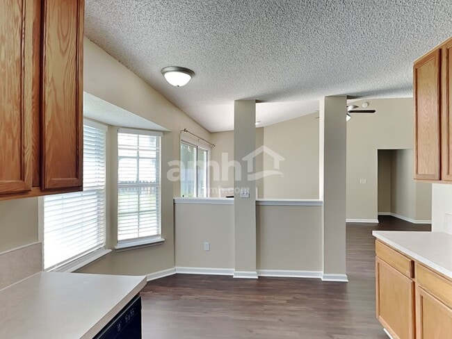 Photo - 1767 Saw Lake Dr