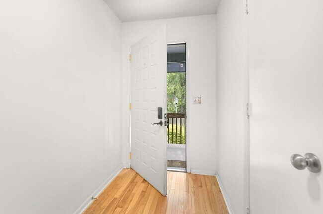 1161 Shadow Lake Cir