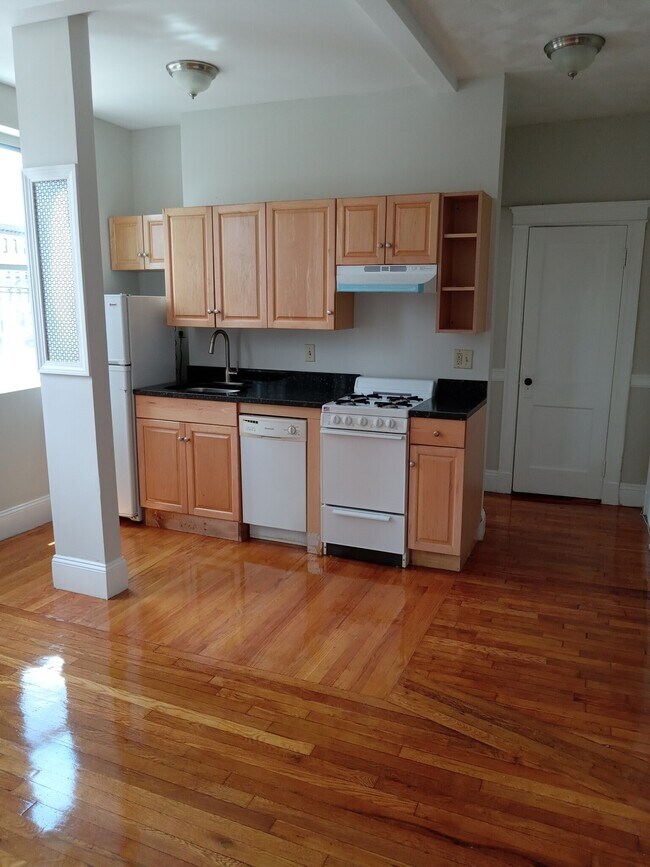 Photo - 1179 Commonwealth Ave Unit #6