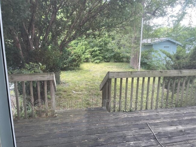 Photo - 1530 E 16th St