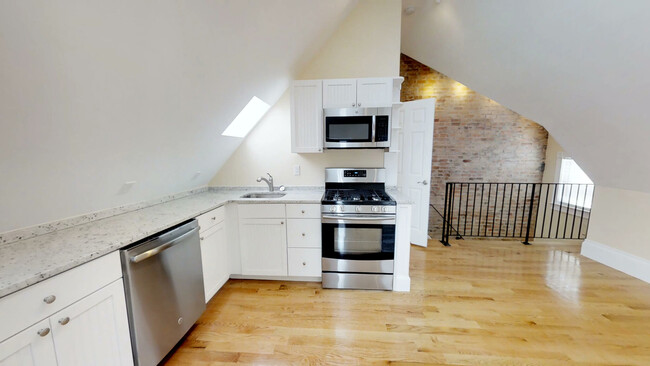 Building Photo - 89 Morrison Ave Unit 2 Rental