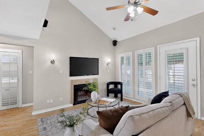 Photo - 3105 San Jacinto St