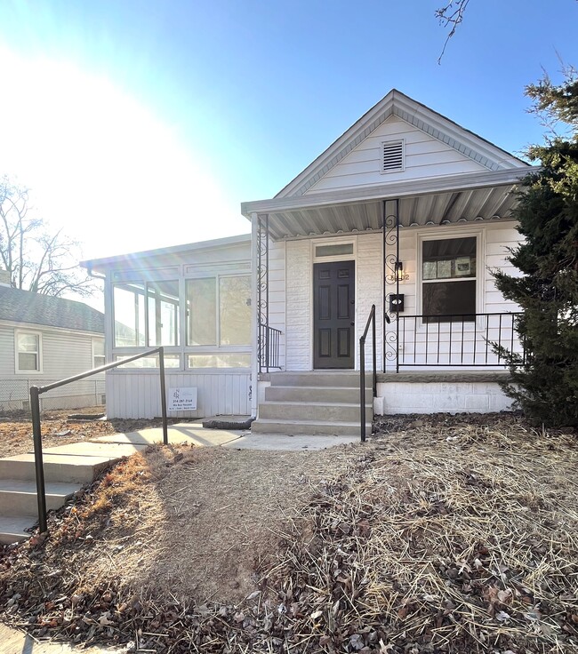 Building Photo - 5902 Nashville Ave