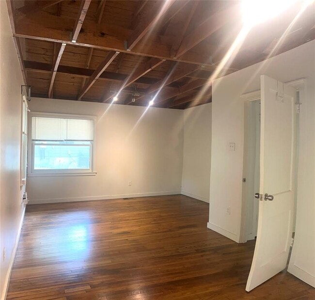 Photo - 1322 Morgan Ln