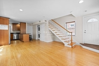 Photo - 139 Nottinghill Rd Unit 1L