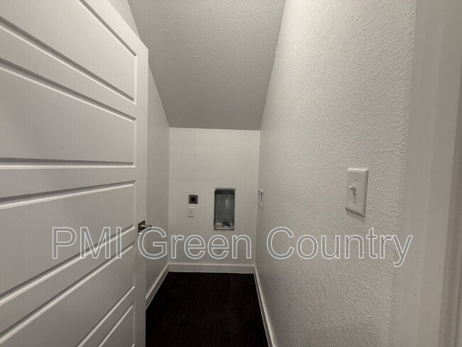 Photo - 13523 S Mingo Rd