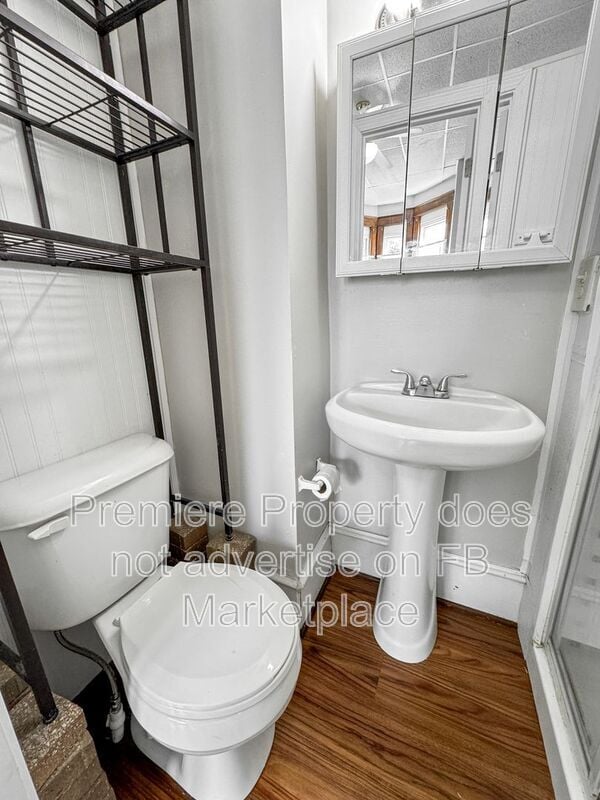Photo - 311 E Arthur St Unit 3