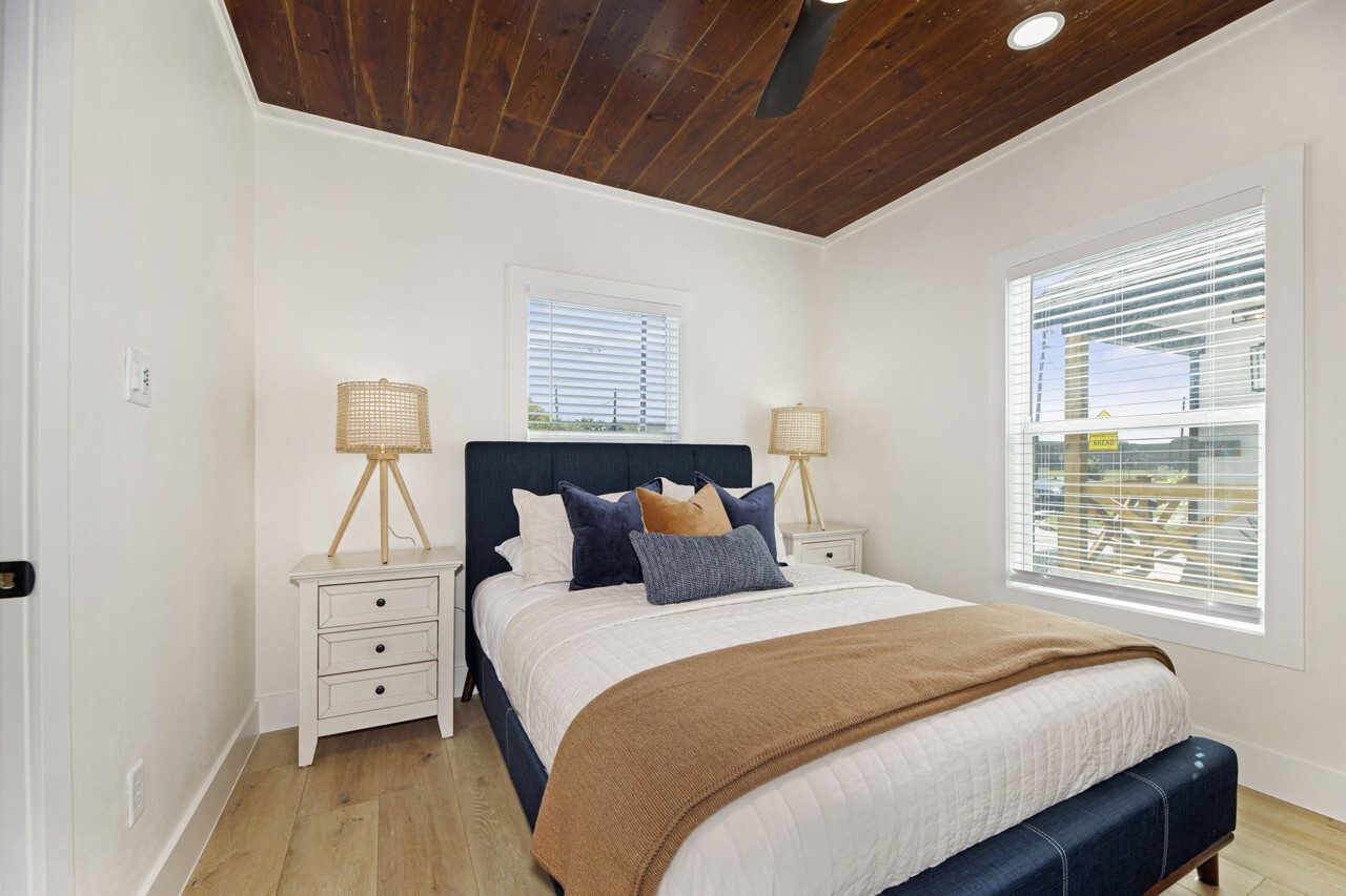 Photo - 1224 53rd St