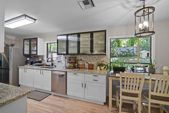 Photo - 889 Torchwood Dr