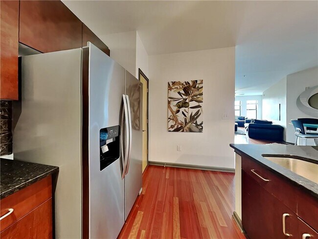 Photo - 898 Oak St SW Unit 3403