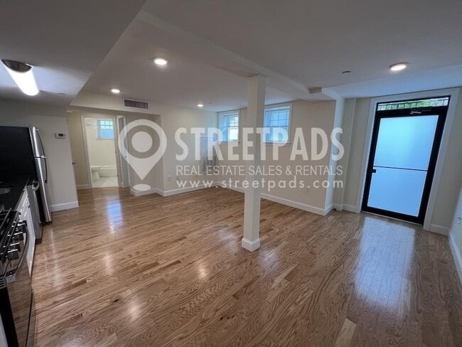 Photo - 2 bedroom in Cambridge MA 02138