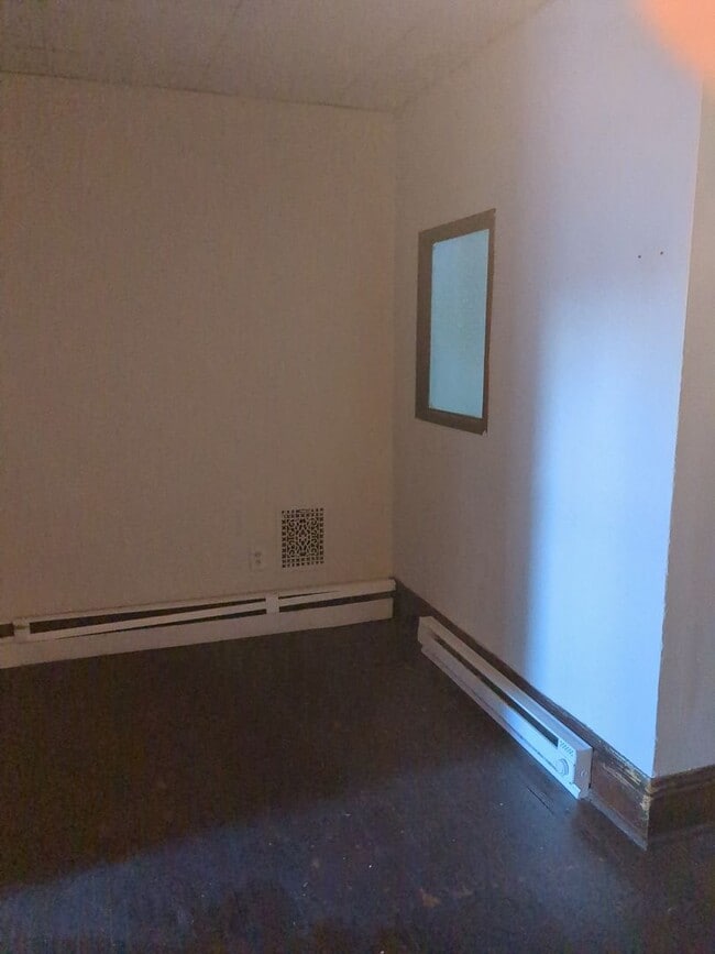 Photo - 620 W King St Unit 1st Floor