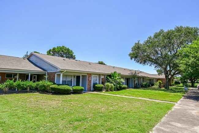 Photo - 576 Ellen Powell