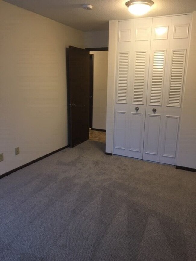 Photo - Shadow Green Apartments