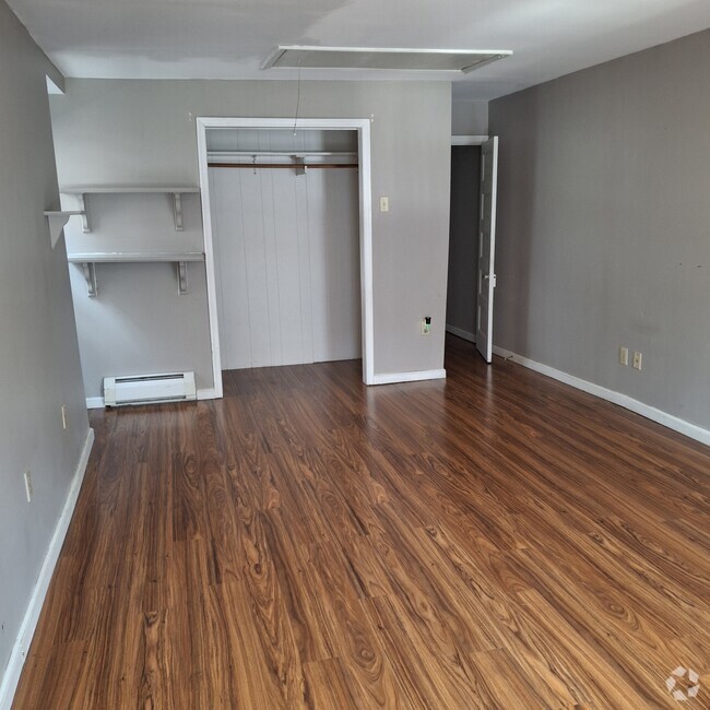 Building Photo - 817 Ridge St Rental