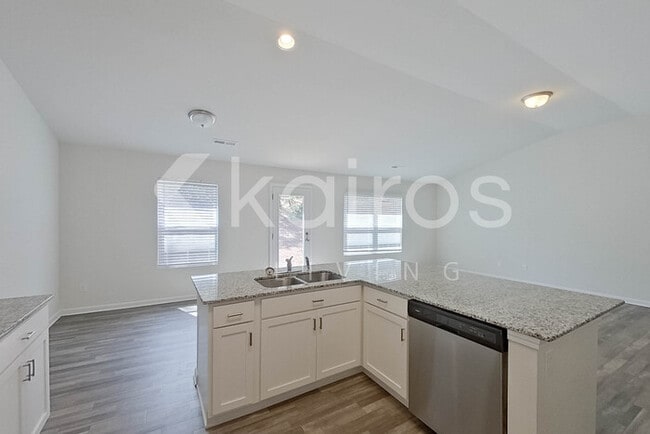 Photo - 1151 Silvertrace Dr