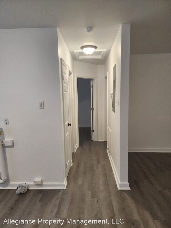 Photo - 2 br, 1 bath House - 3106 Parkdale Rd