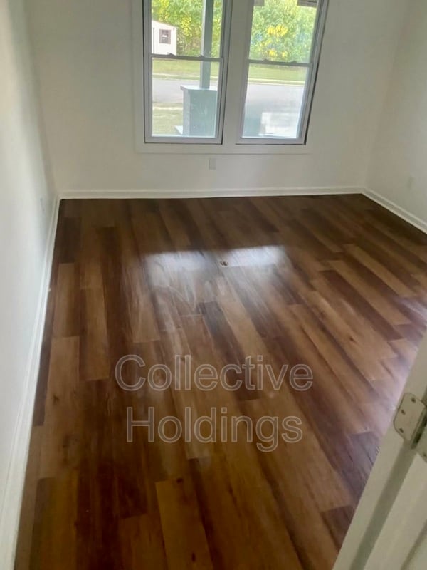 Photo - 4836 Terrace S