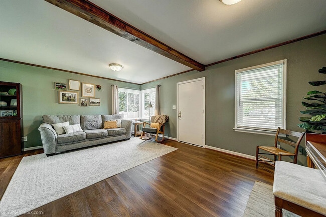 Photo - 5427 N Hawthorne St