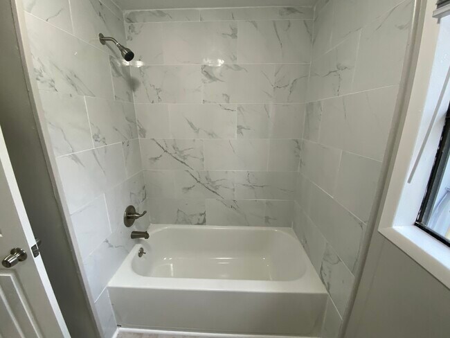 Photo - 203 S Fig St