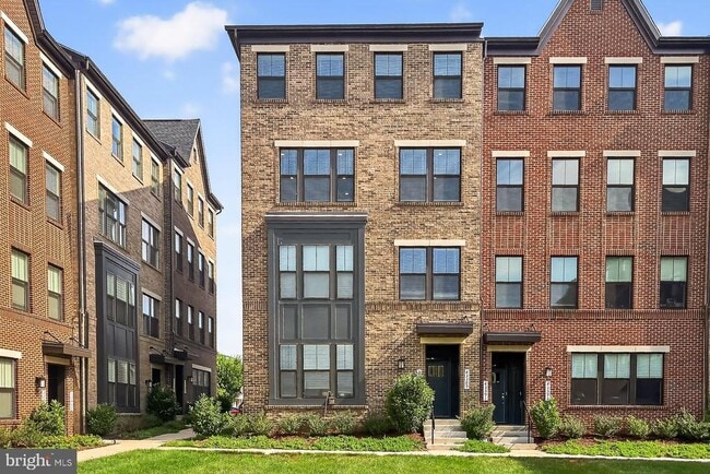 Photo - 43389 Radford Divide Ter Townhome
