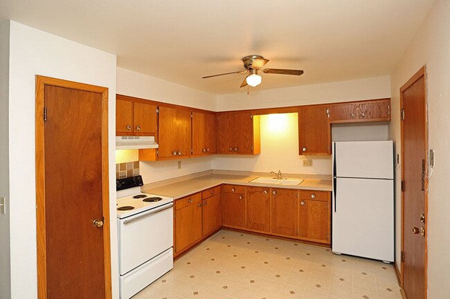 Photo - Fairway Apartments