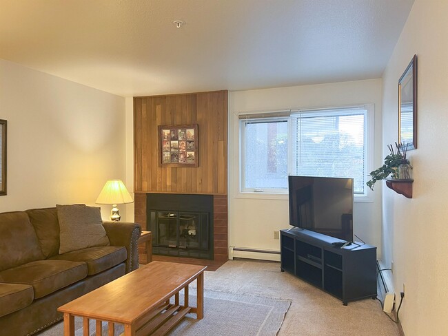 Photo - 310 E 11th Ave