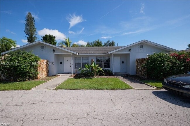Building Photo - 257 Cape Coral Pkwy E Unit B