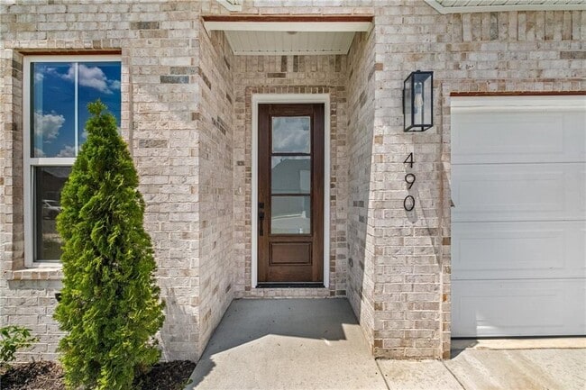 Photo - 490 Apollo Dr