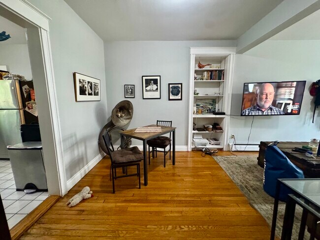 Building Photo - 51 Montebello Rd Unit 1 Rental