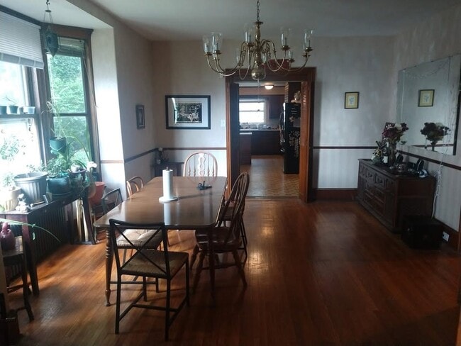 Photo - 226 N 65th St