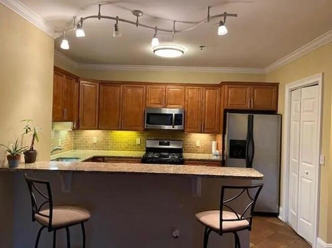 Building Photo - 369 5th St Unit 12 Rental