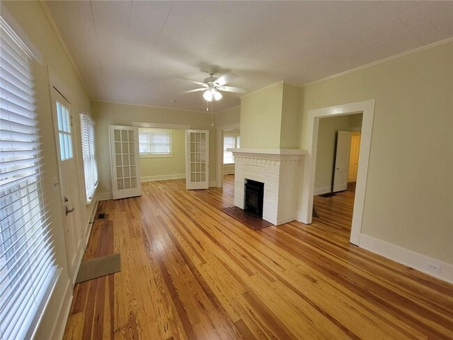 Photo - 251 Archer St