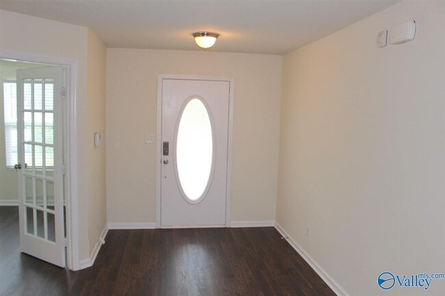 Photo - 123 Grantham Cir