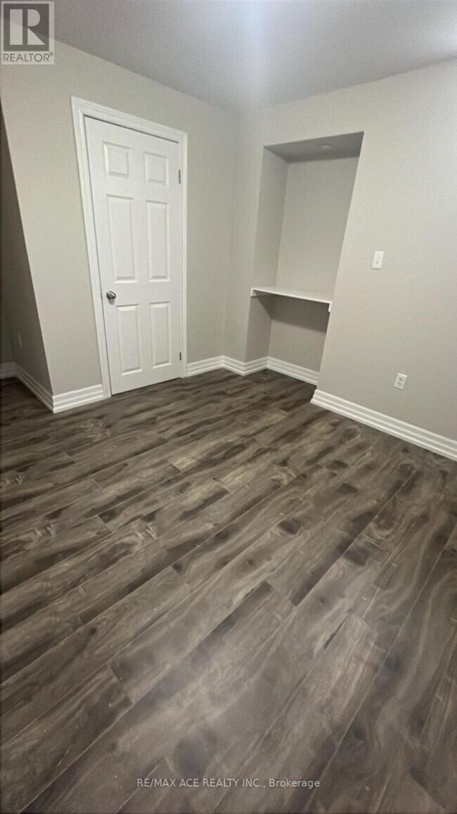 Photo - 21 Lanebrook Dr