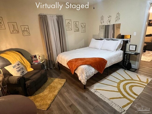 Photo - 900 N Pace Blvd