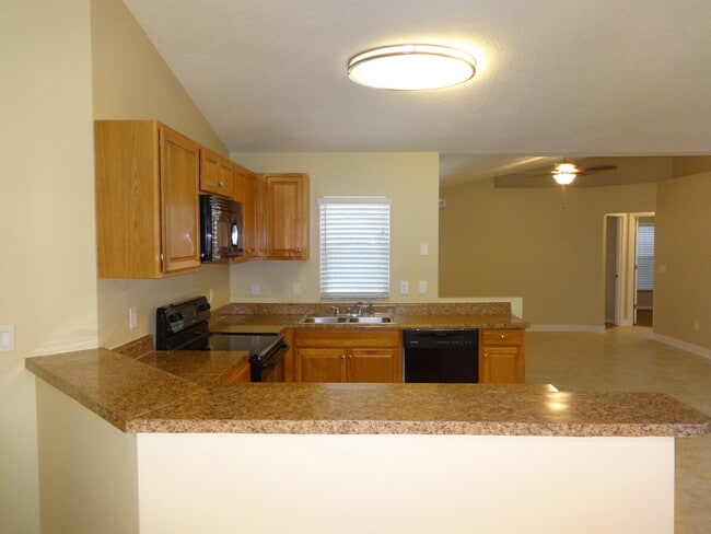 Photo - 1242 Dunbridge St